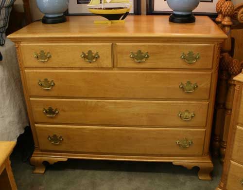 old fashion solid maple bedroom furniture